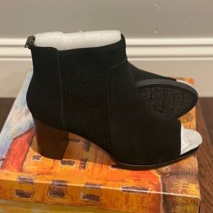 *NEW* Bella Vita Luna Ankle Boots
